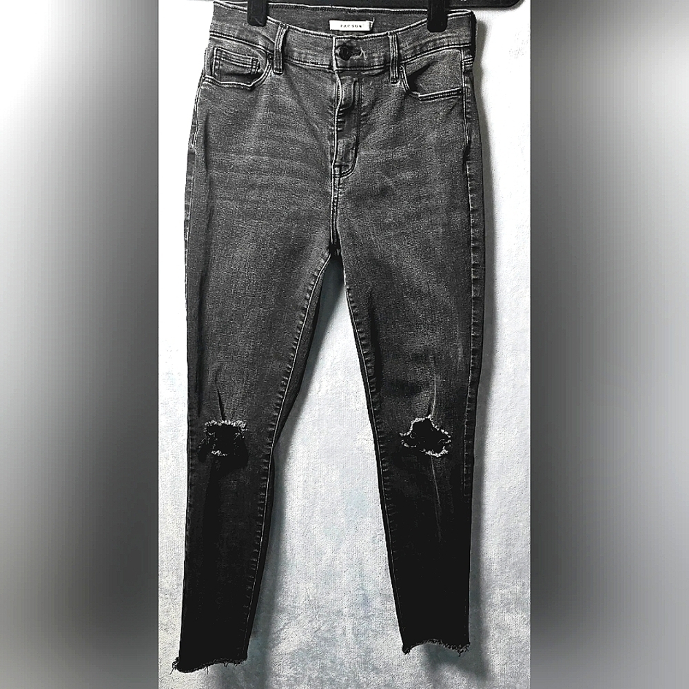 PacSun High Rise Jegging Distressed Ripped knee Black Raw Hem Jeans Size 28 EUC